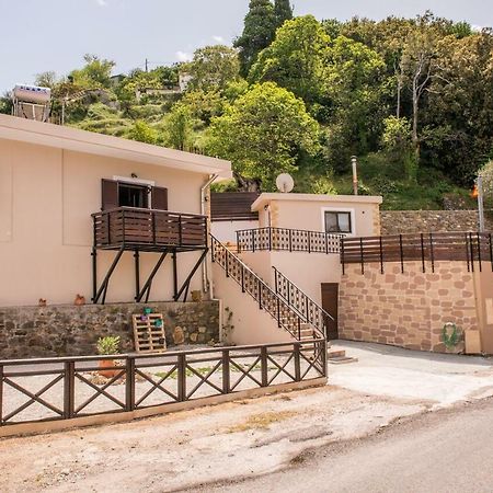 Marika Traditional Home Elos Экстерьер фото
