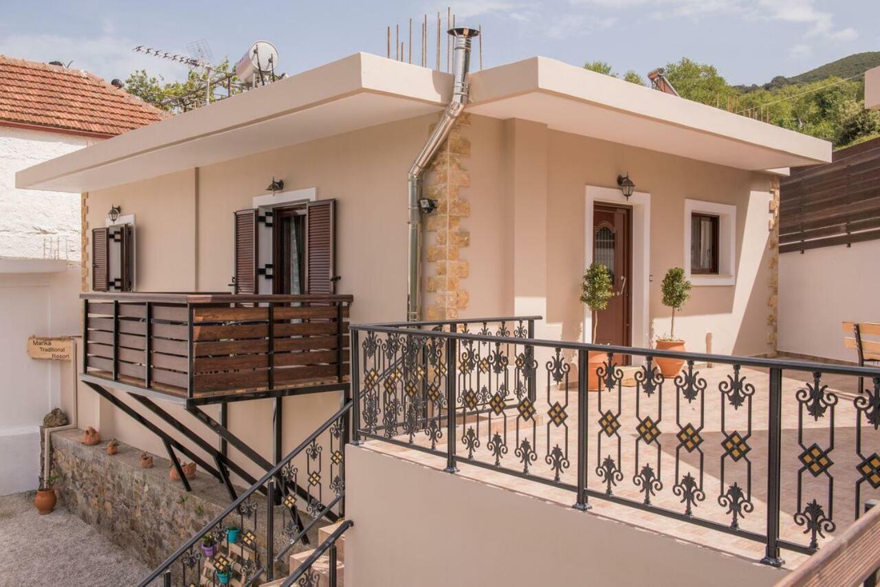 Marika Traditional Home Elos Экстерьер фото