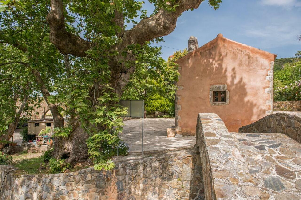 Marika Traditional Home Elos Экстерьер фото